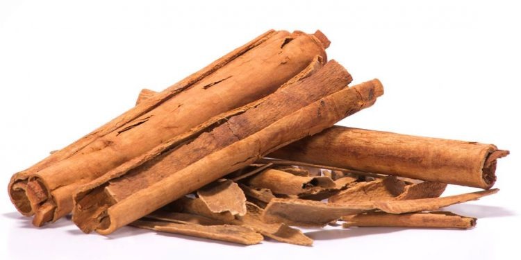 CANELA ENTERA KG.
